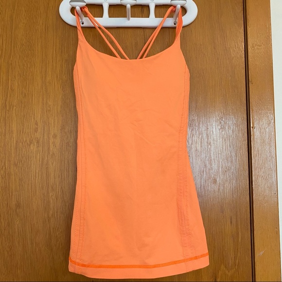 Lululemon free to be tank - Picture 1 of 3